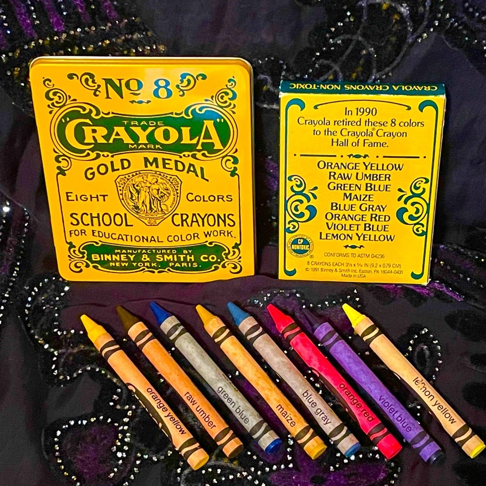 Binney & Smith CO. No. 8 CRAYOLA Gold Medal Tin with 8 retired color crayons.